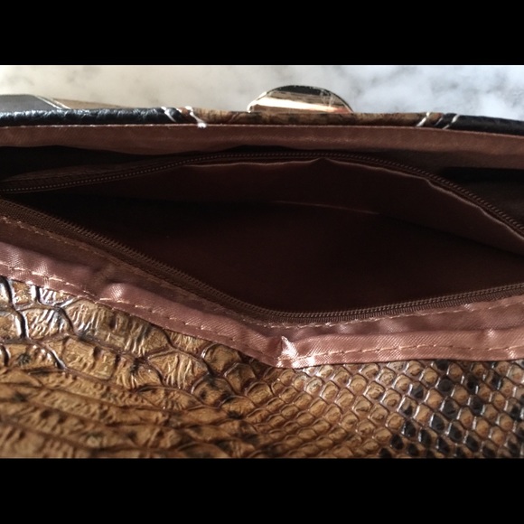 Two Tone Faux Leather Embossed Convertible Bag - Picture 5 of 8